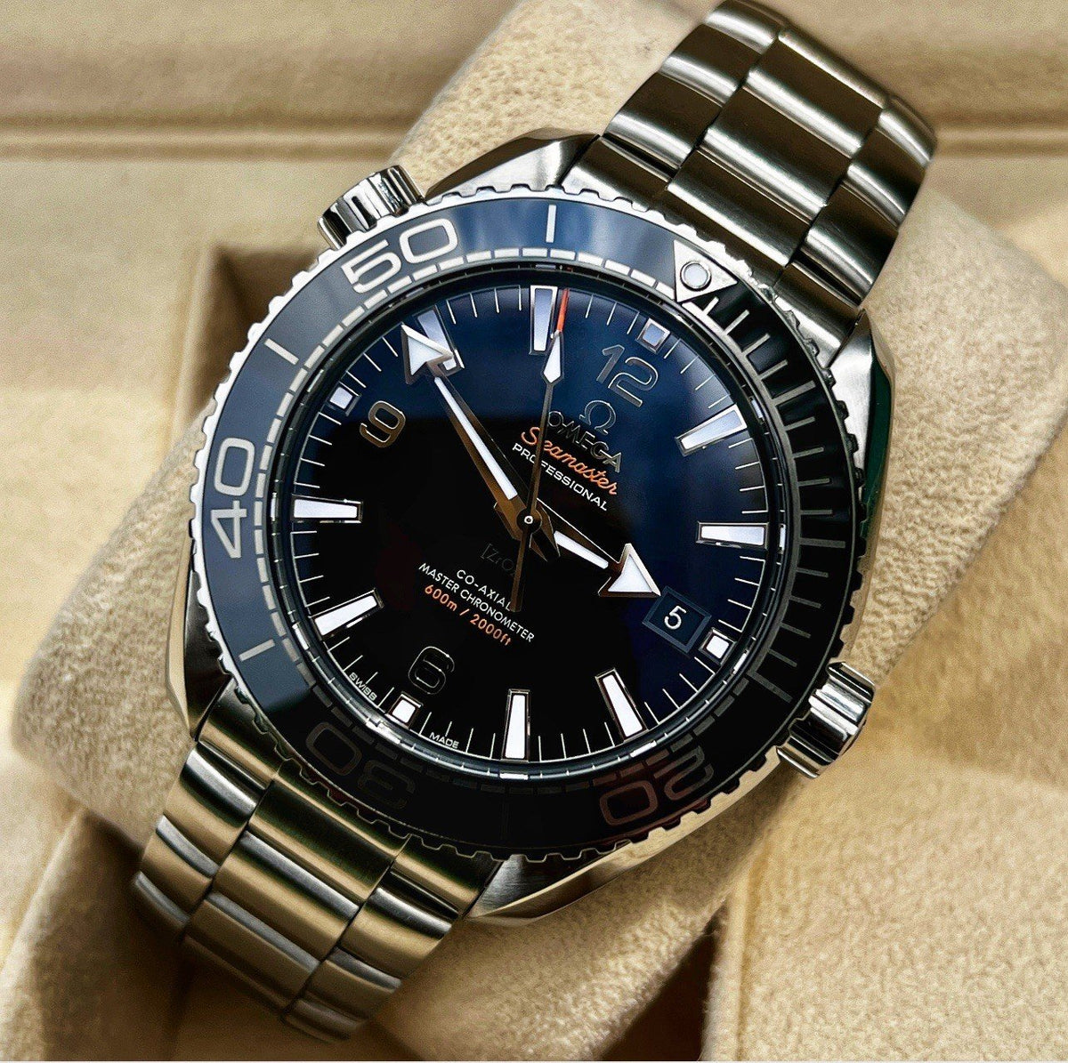 2017 Omega Seamaster Planet Ocean 600M Black Dial Steel 215.30.44.21.01.001- B+P