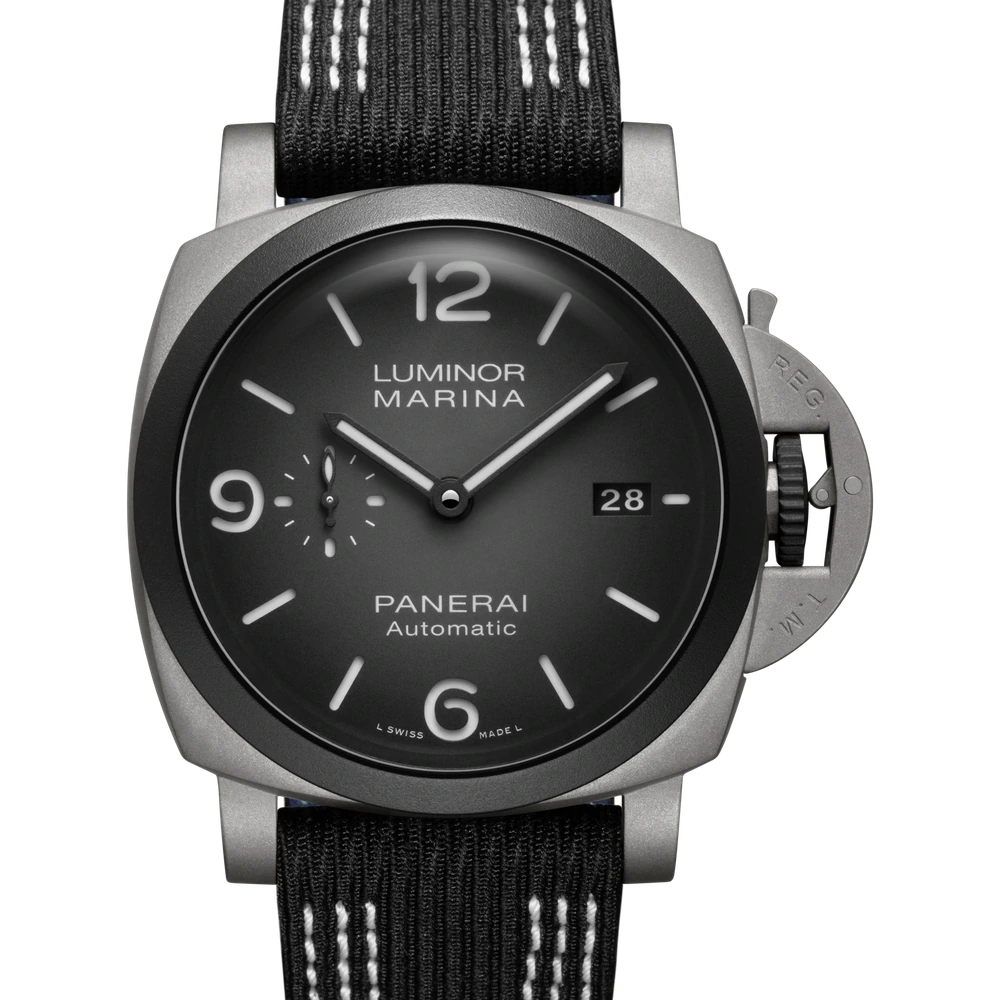 Panerai Marina 44mm - Guillaume Nery Edition, 44 mm, Sandblasted titanium DMLS