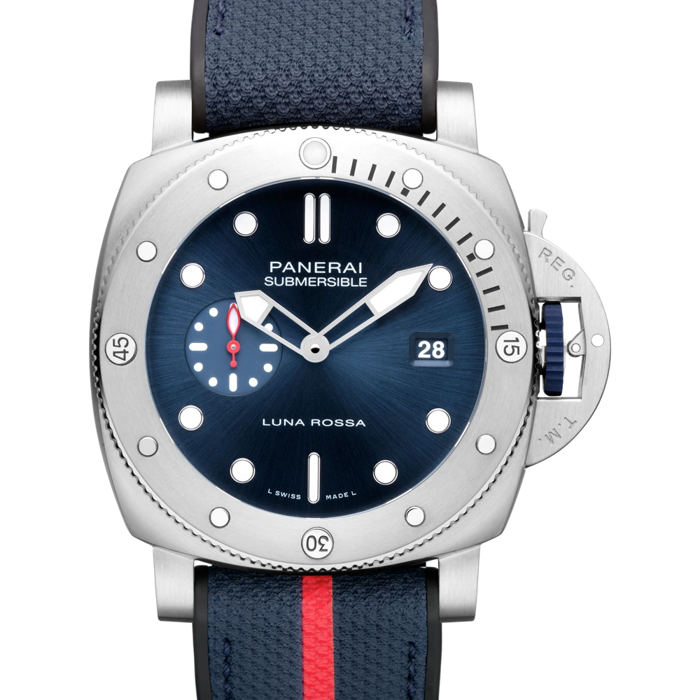 Panerai QuarantaQuattro Luna Rossa, 44 mm, AISI 316L brushed steel