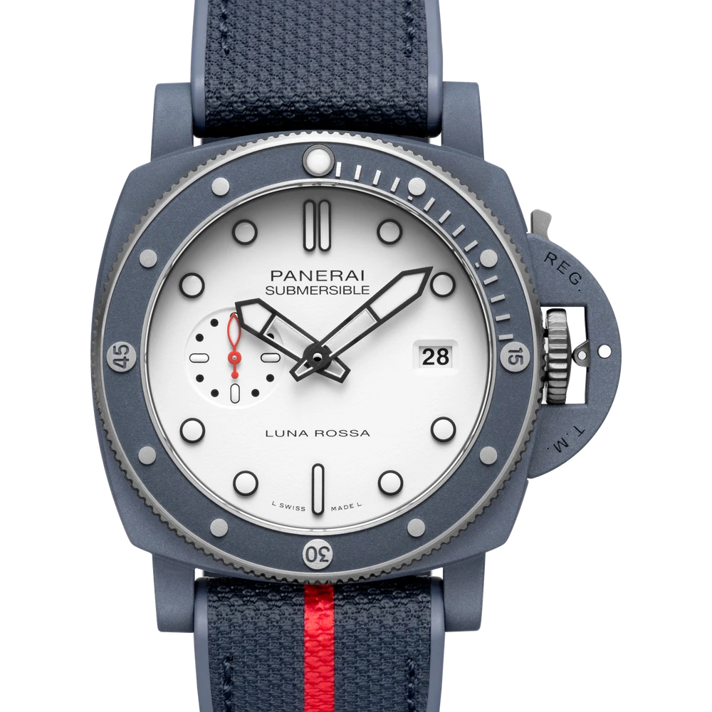 Panerai Luna Rossa, 44 mm, Ti-Ceramitech™