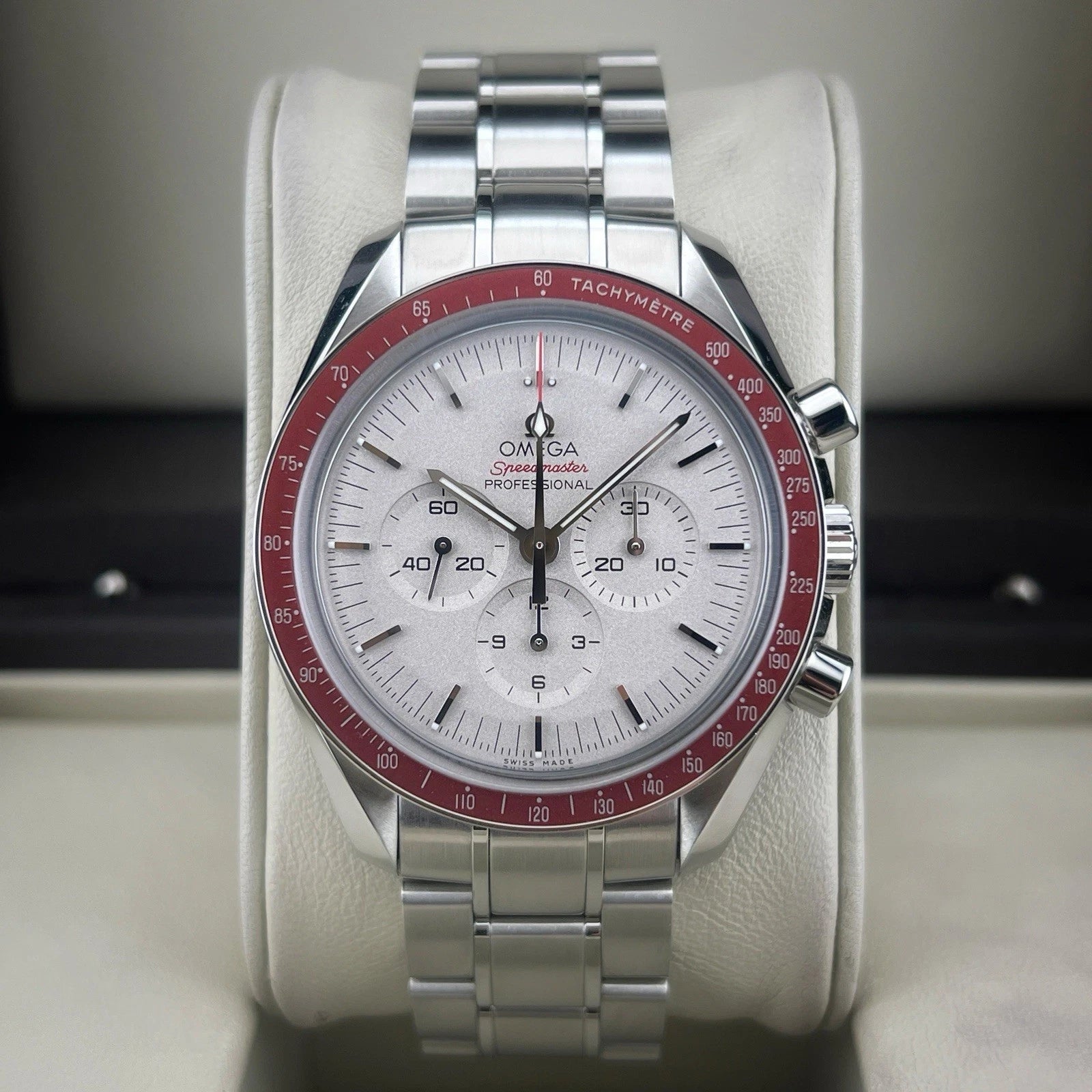 Omega Speedmaster Tokyo Rising Sun Box & Papers 42mm Steel 522.30.42.30.06.002