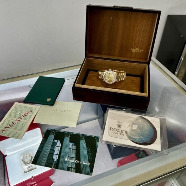 1974 Rolex President DayDate 1803 Yellow Gold Champagne Dial Diamonds w/ B+P - Image 2