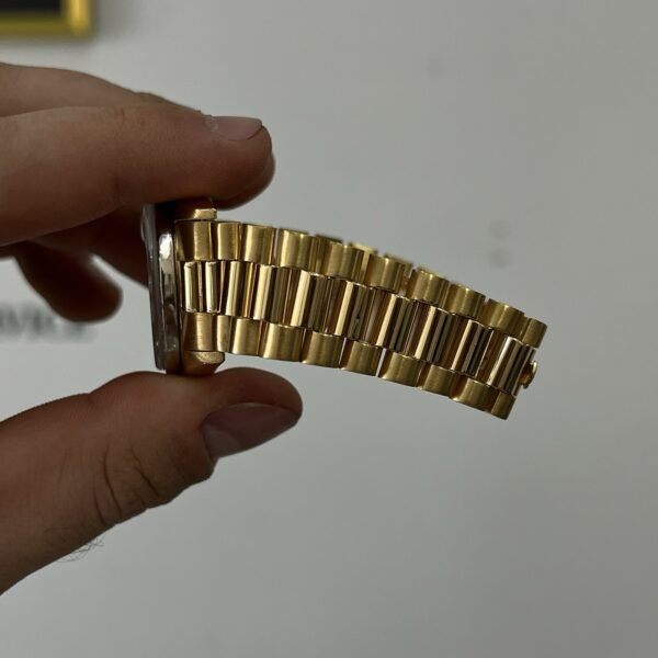 1974 Rolex President DayDate 1803 Yellow Gold Champagne Dial Diamonds w/ B+P - Image 4
