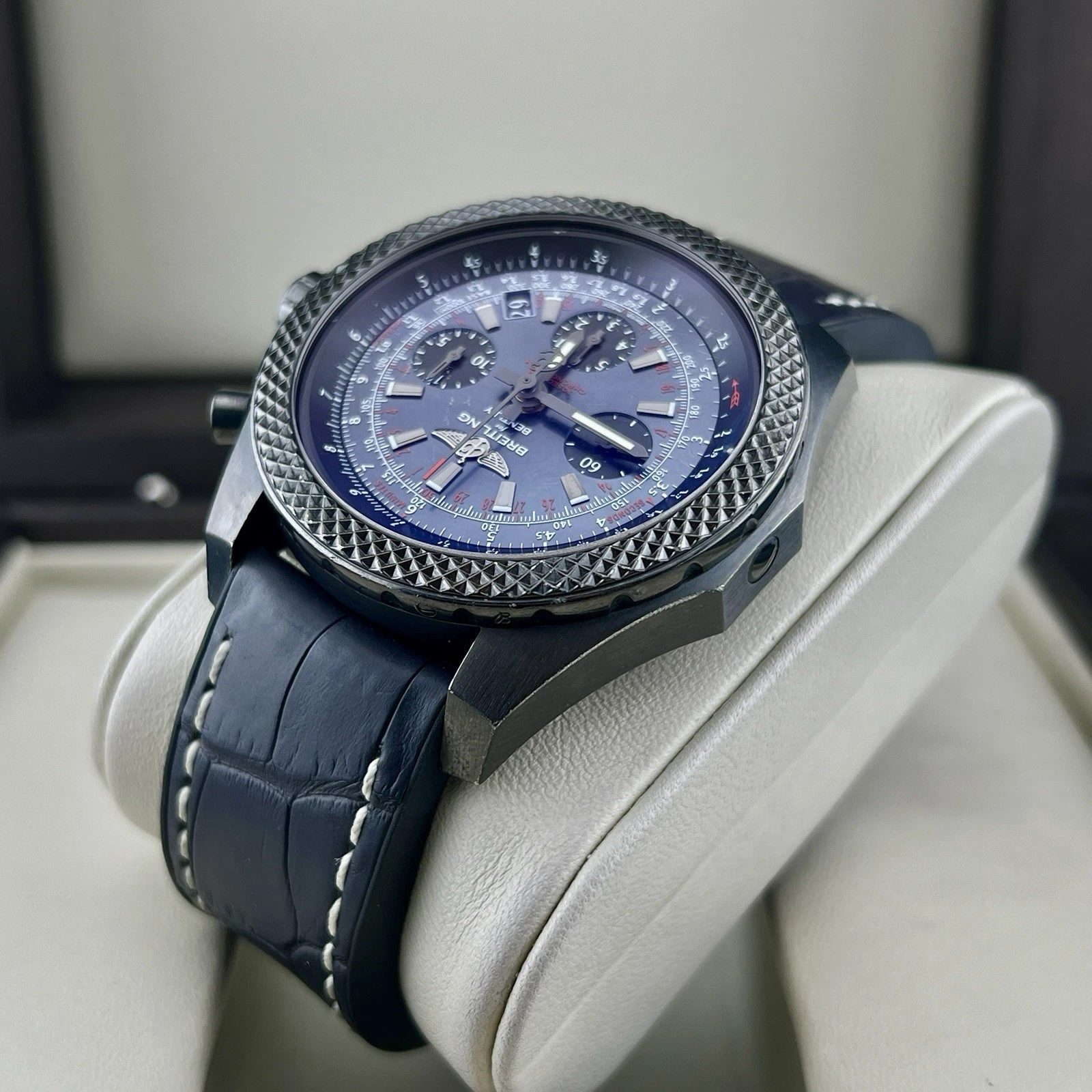 Breitling Bentley B06 Black Mother Of Pearl 44mm MB0612 Full Set Serviced - Image 7