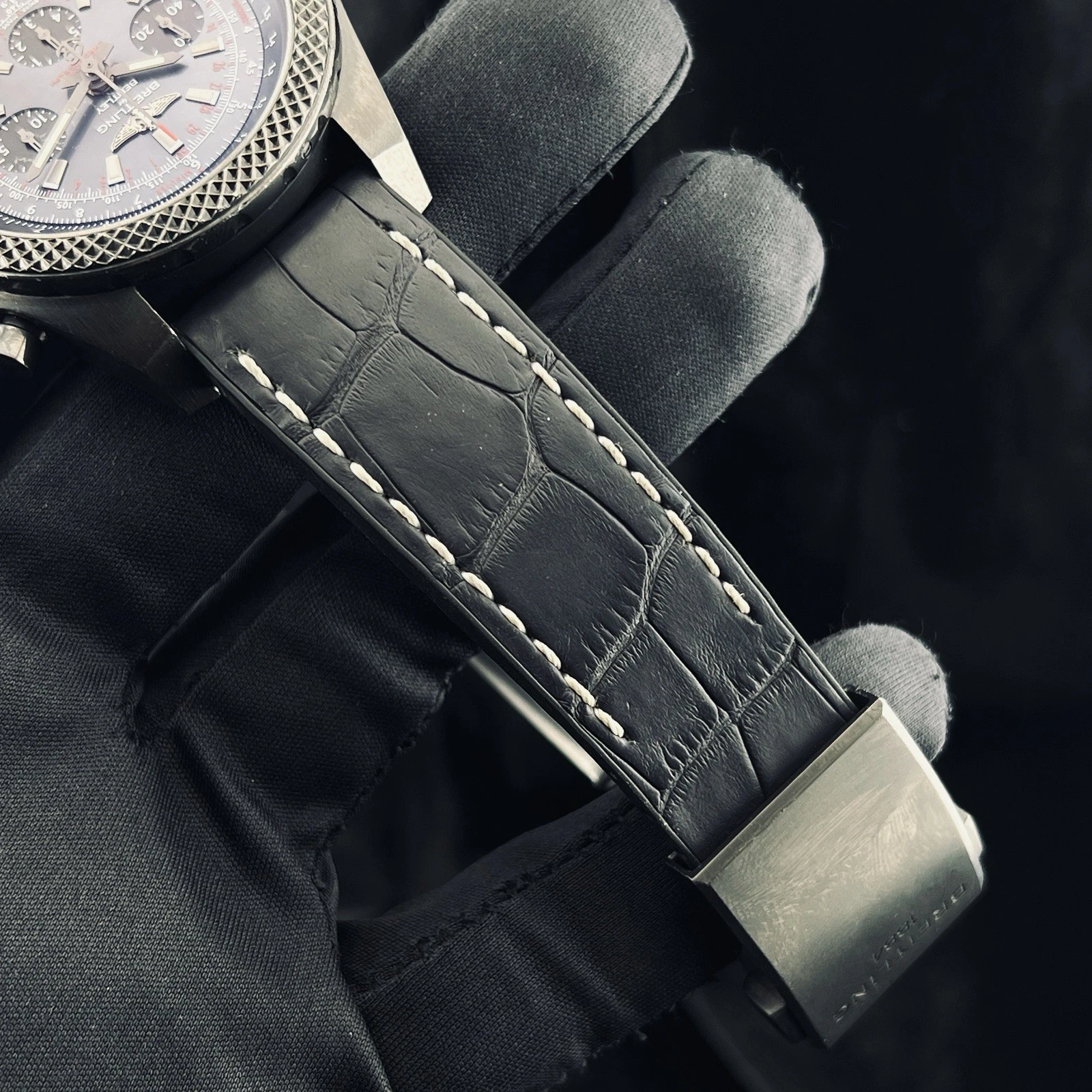 Breitling Bentley B06 Black Mother Of Pearl 44mm MB0612 Full Set Serviced - Image 5